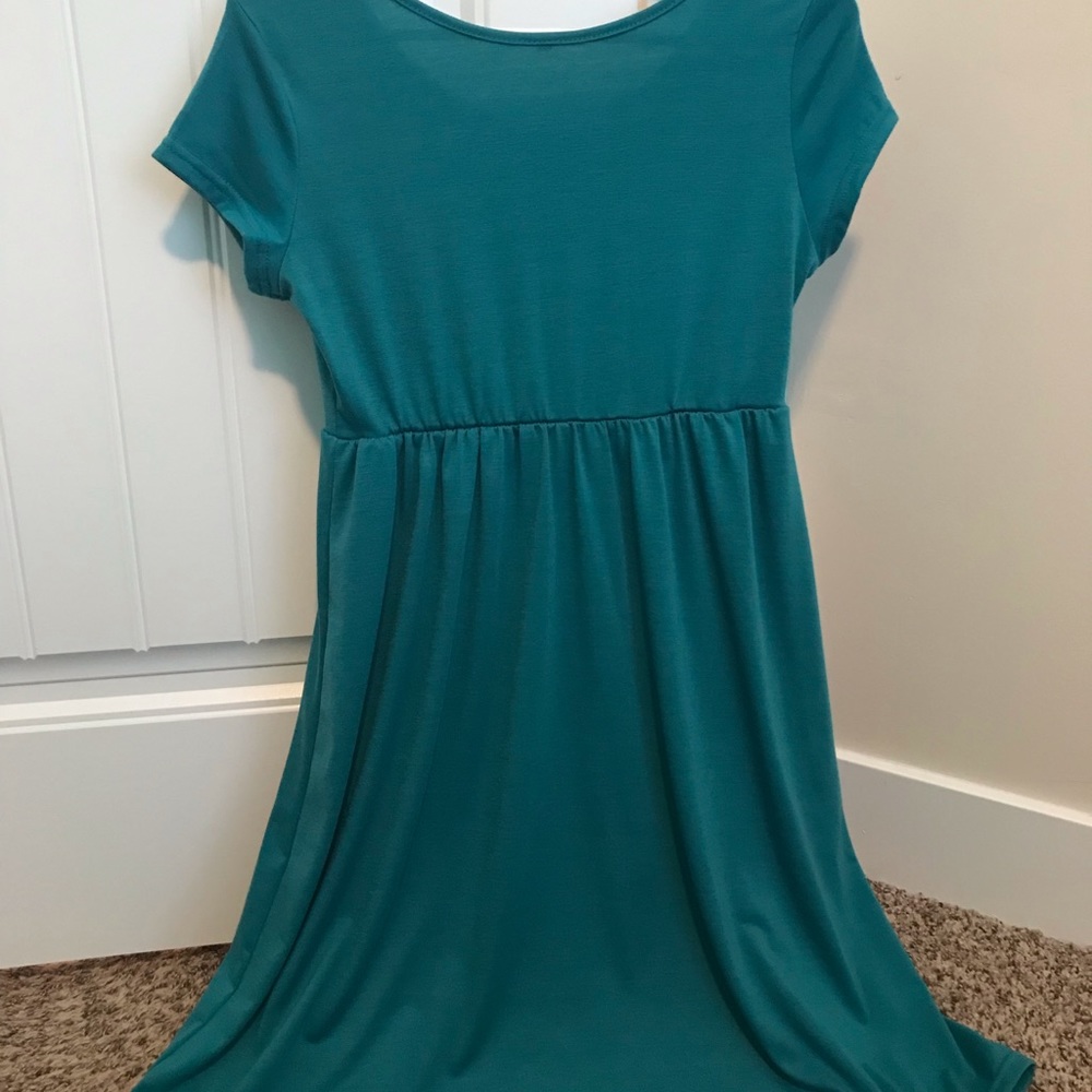 Dress - Picture 3 of 3